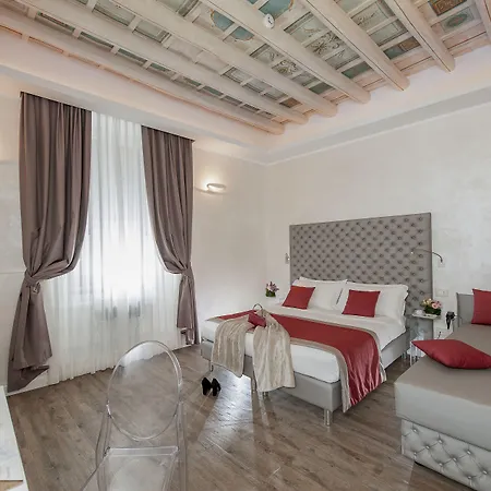 Navona Hotel 3*